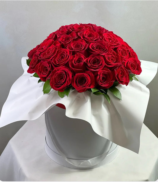 Red Roses Hatbox